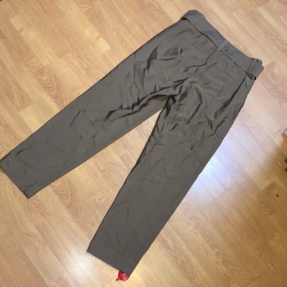 NWT Vince - High Waist Belted Tapered Pants, Size 6 - Picture 16 of 16